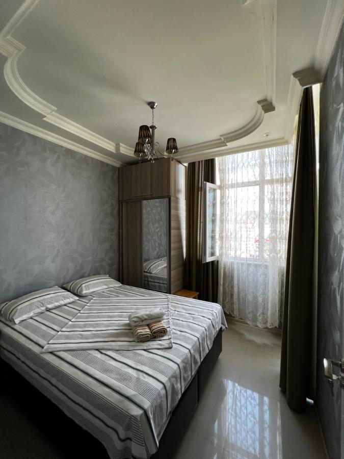 Nukri'S Apartment Batumi Exterior photo